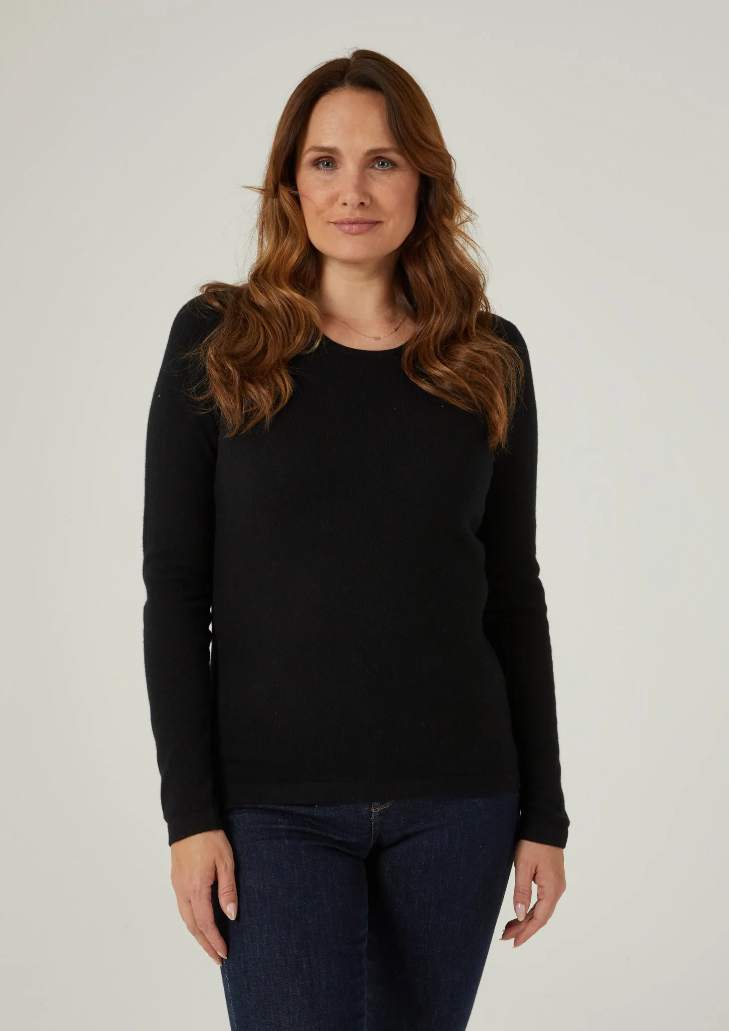 Harriet Ladies Geelong Lambswool Crew Neck Jumper In Black